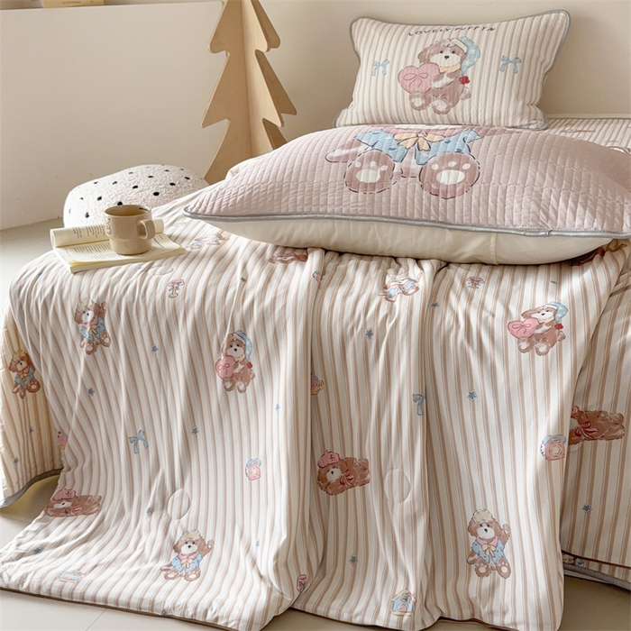 91家纺网 家纺一手货源 找家纺 吾欢心 2026夏季新款仿锦安凉感丝床盖款夏被四件套可可机洗凉感值大于0.2 乖乖小狗