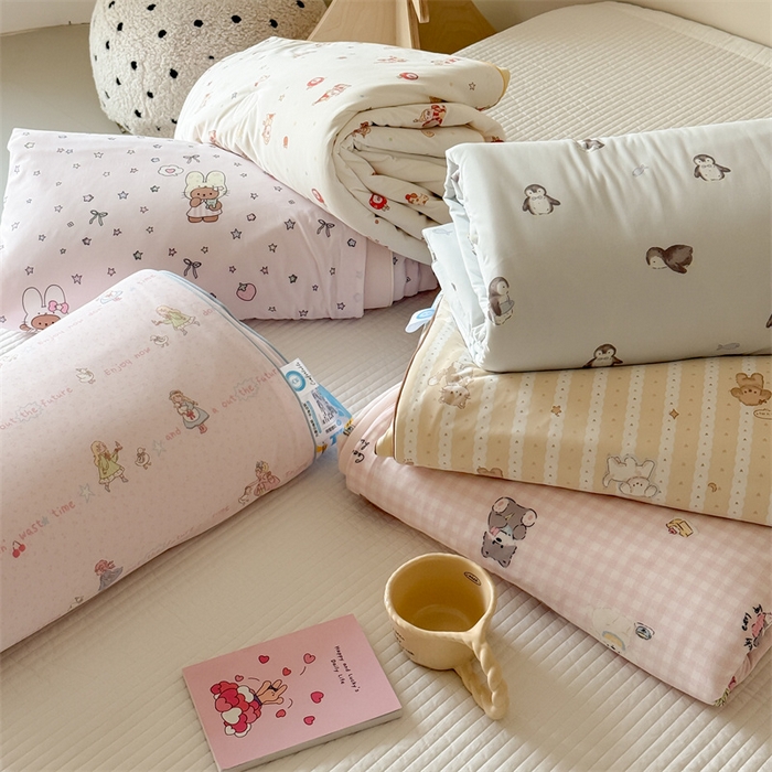 91家纺网 家纺一手货源 找家纺 吾欢心 2026夏季新款仿锦安凉感丝床盖款夏被四件套可可机洗凉感值大于0.2 组合