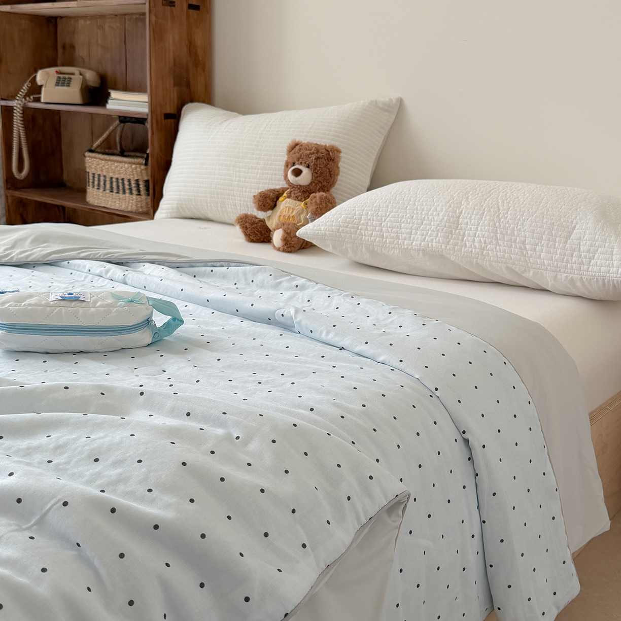 91家纺网 家纺一手货源 找家纺 Sweet dreams甜梦 2026新款A类全棉双层纱锦氨凉感夏被 蓝波点