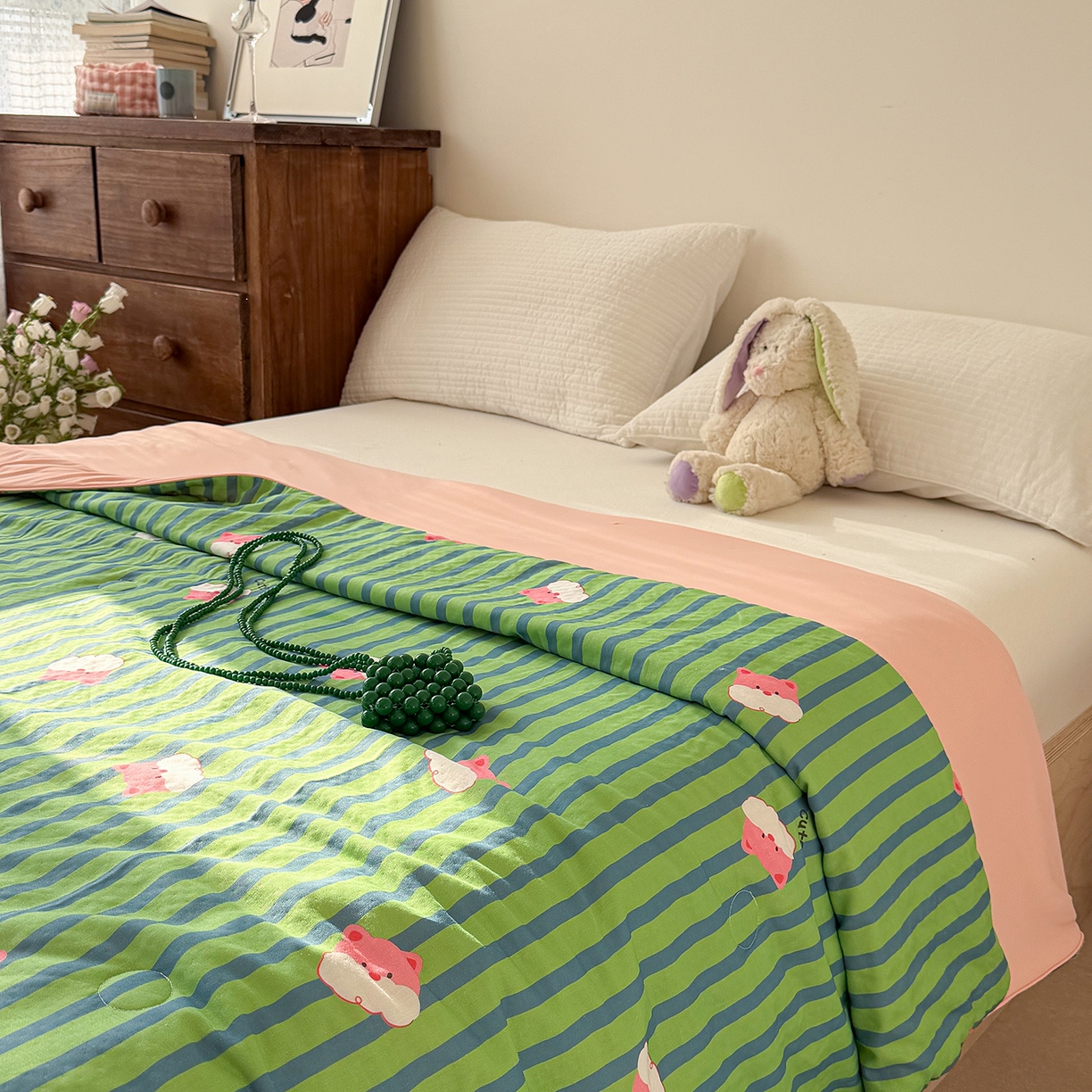 91家纺网 家纺一手货源 找家纺 Sweet dreams甜梦 2026新款A类全棉双层纱锦氨凉感夏被 条纹小熊仔