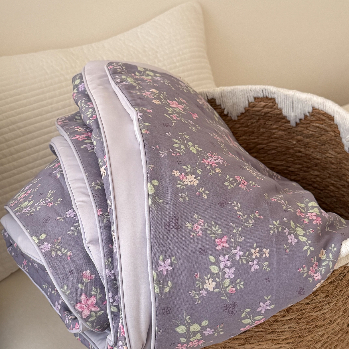 91家纺网 家纺一手货源 找家纺 Sweet dreams甜梦 2026新款A类全棉双层纱锦氨凉感夏被 花梦时