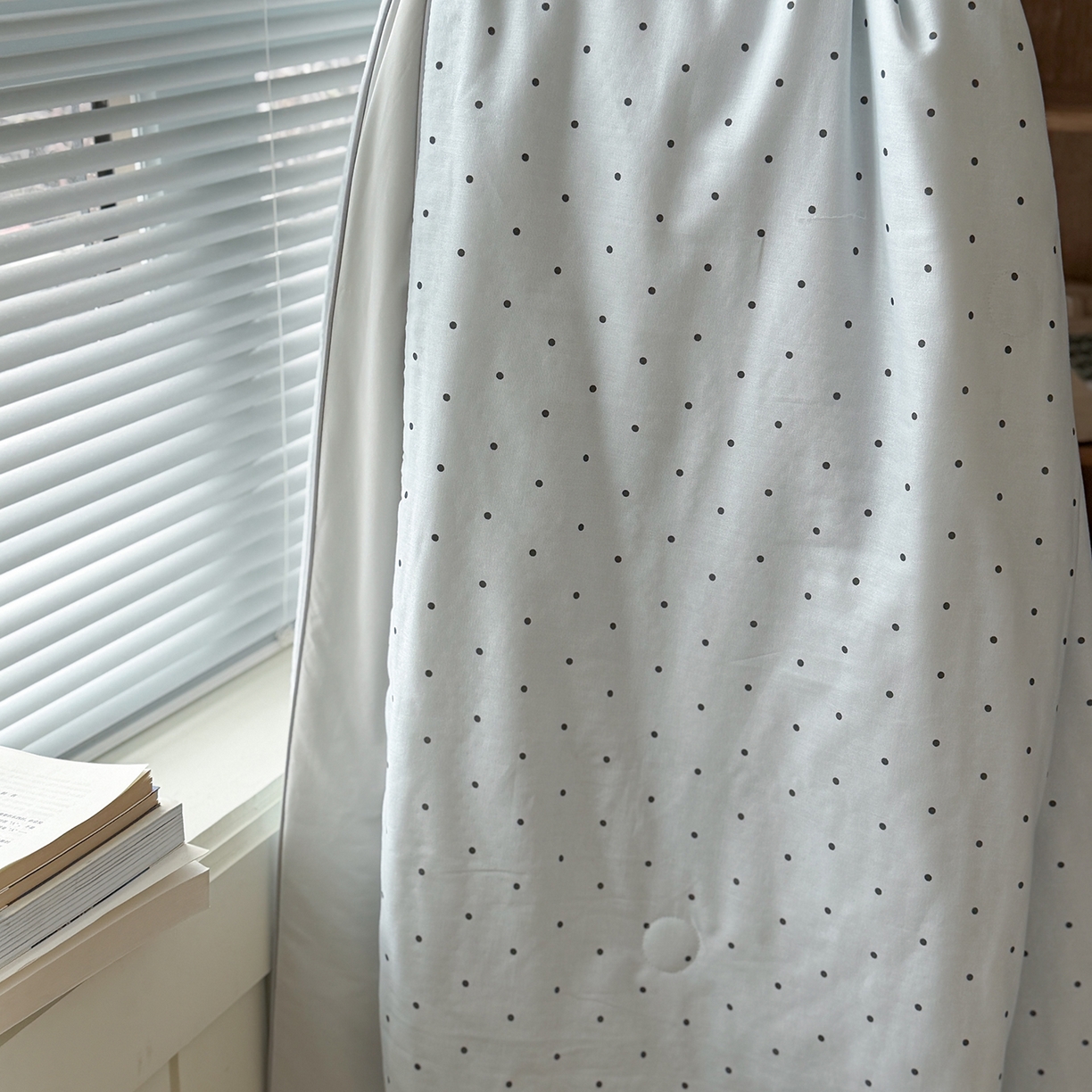 91家纺网 家纺一手货源 找家纺 Sweet dreams甜梦 2026新款A类全棉双层纱锦氨凉感夏被 蓝波点