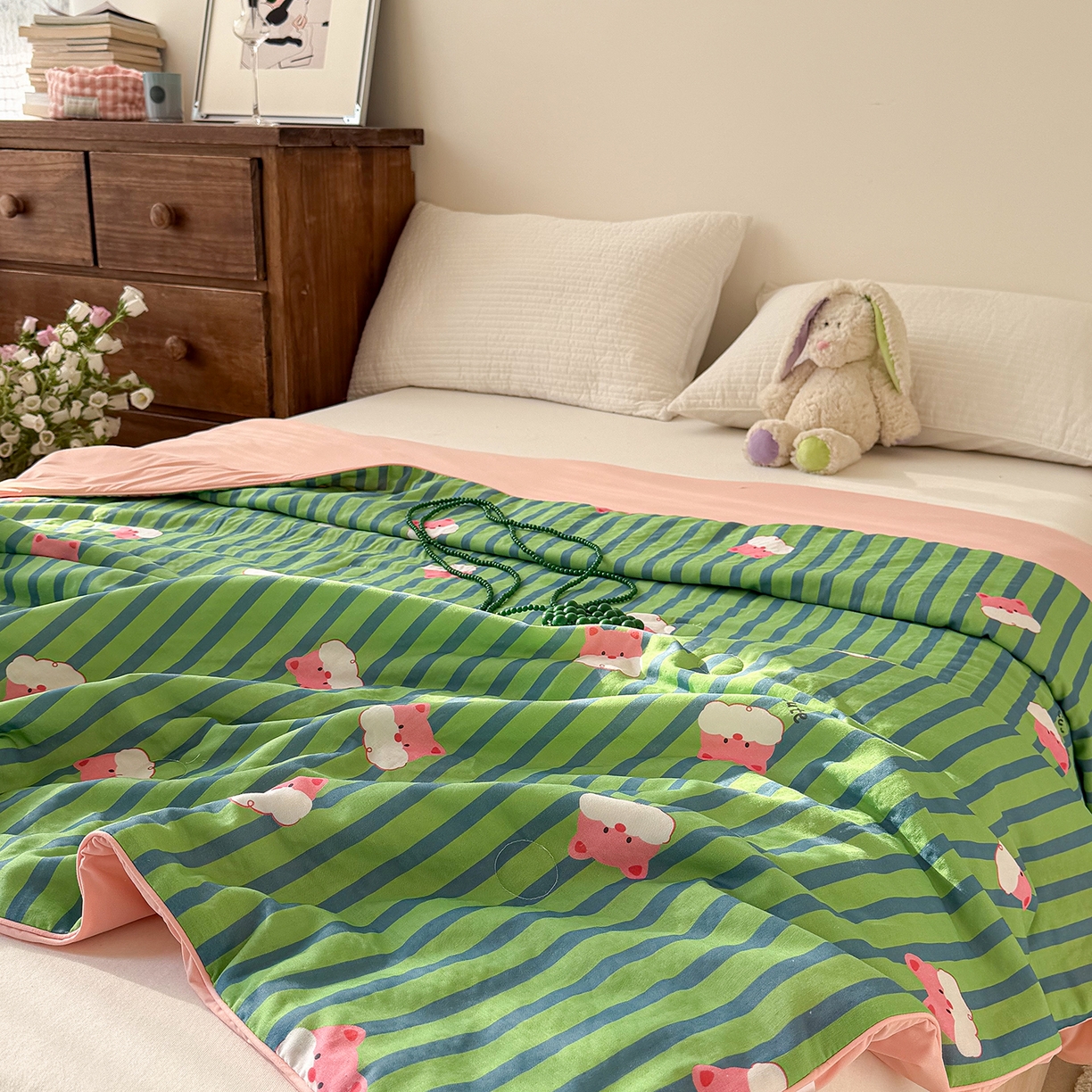 91家纺网 家纺一手货源 找家纺 Sweet dreams甜梦 2026新款A类全棉双层纱锦氨凉感夏被 条纹小熊仔