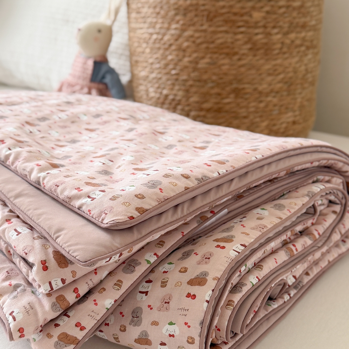 91家纺网 家纺一手货源 找家纺 Sweet dreams甜梦 2026新款A类全棉双层纱锦氨凉感夏被 朱古力小狗