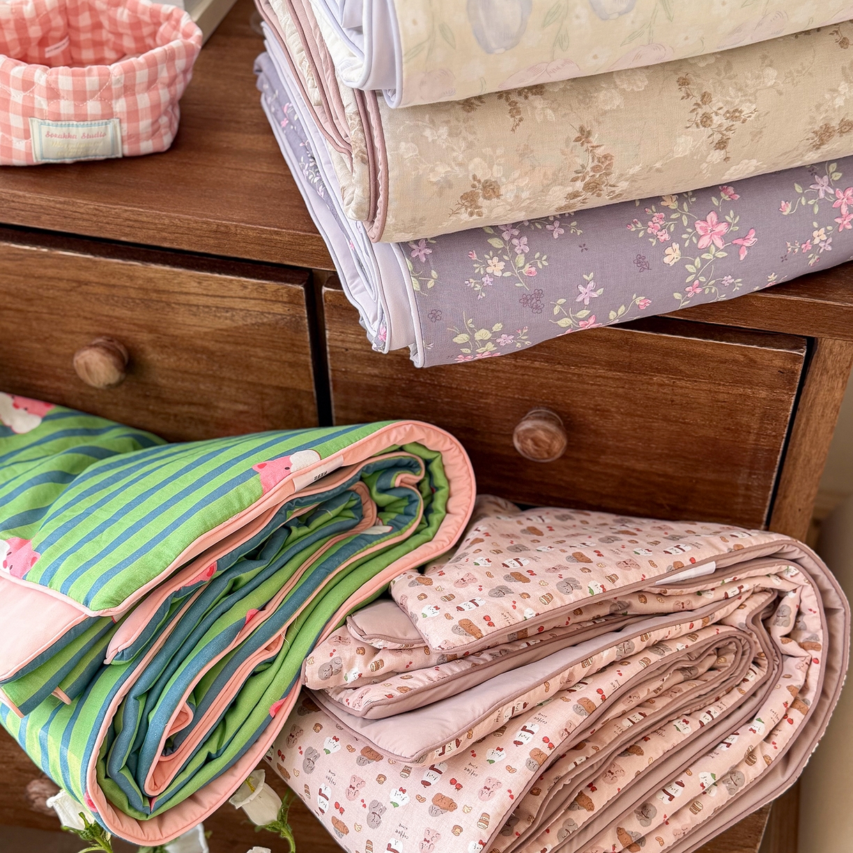 91家纺网 家纺一手货源 找家纺 Sweet dreams甜梦 2026新款A类全棉双层纱锦氨凉感夏被 组合