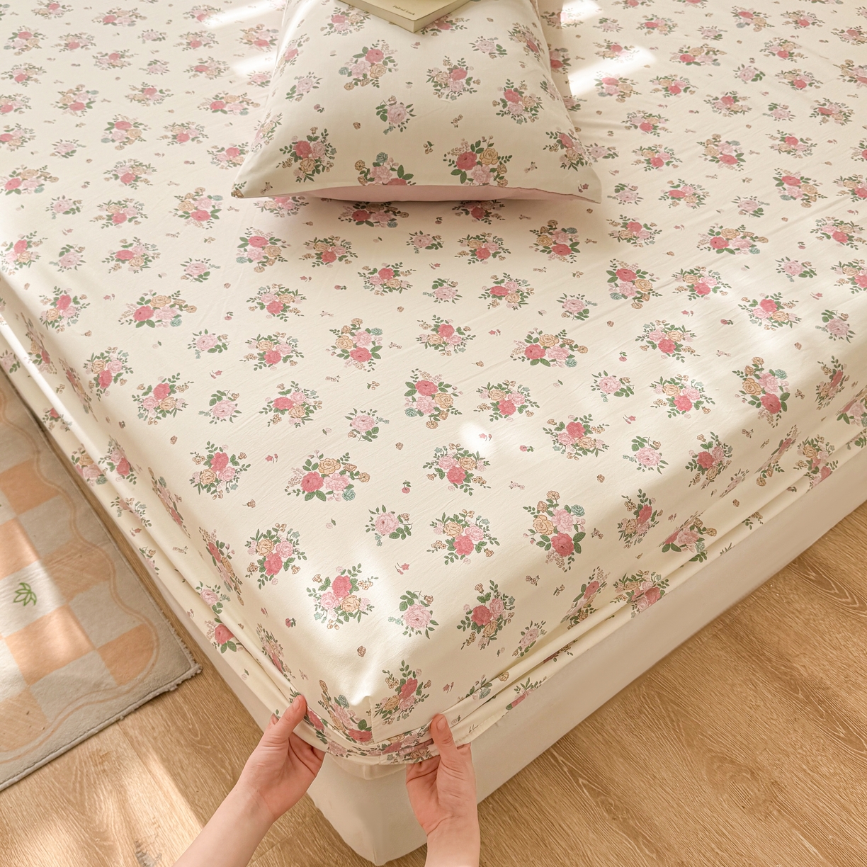 91家纺网 家纺一手货源 找家纺 2026新款A类云感棉仿棉亲肤四季款床笠席梦思床罩全包床单三件套 春日