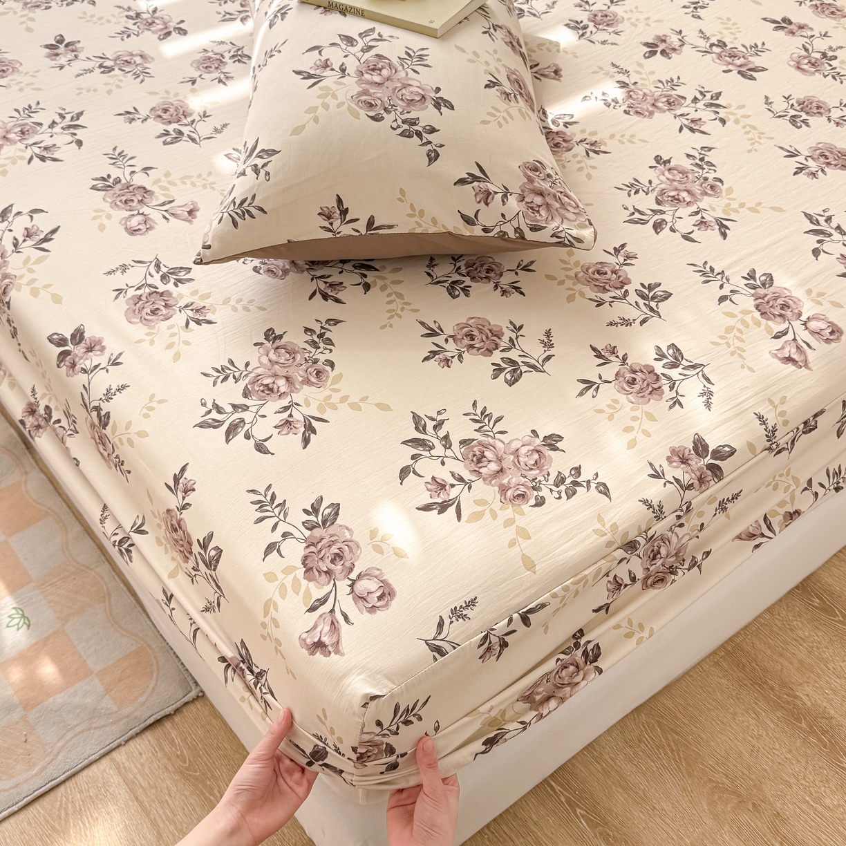 91家纺网 家纺一手货源 找家纺 2026新款A类云感棉仿棉亲肤四季款床笠席梦思床罩全包床单三件套 花间