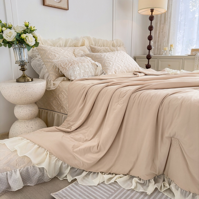 91家纺网 家纺一手货源 找家纺 （总）菊上家纺 2026新款轻奢法式银丝豆豆席席子凉席-蝶恋花语