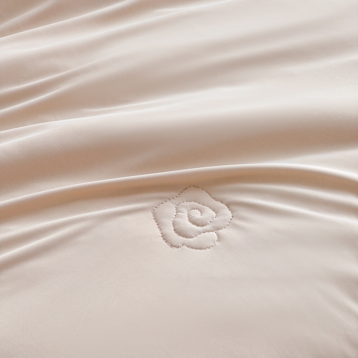 91家纺网 家纺一手货源 找家纺 菊上家纺 2026新款轻奢法式银丝豆豆席席子凉席-蝶恋花语 蝶恋花语-香槟