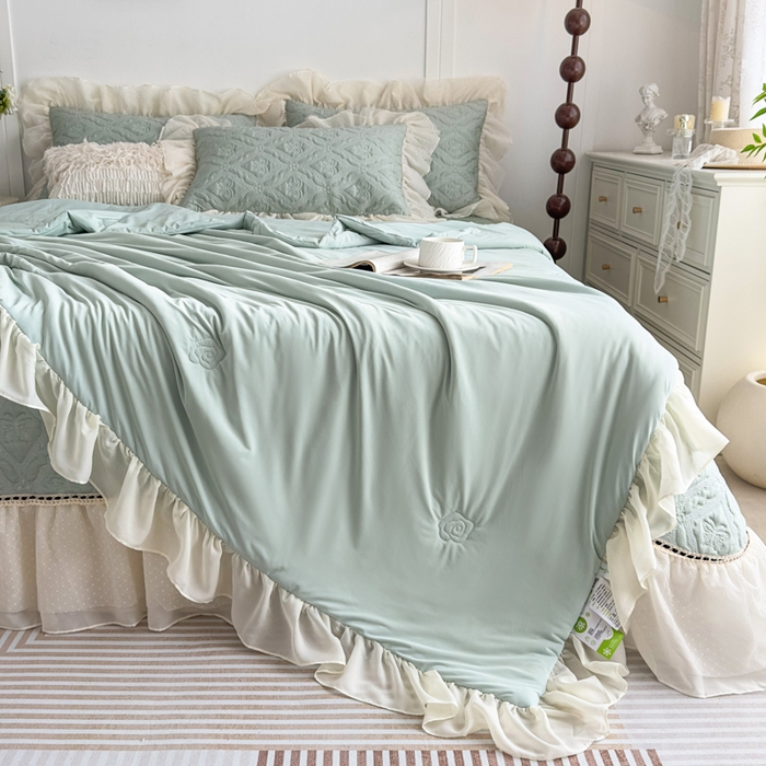 91家纺网 家纺一手货源 找家纺 菊上家纺 2026新款轻奢法式银丝豆豆席席子凉席-蝶恋花语 蝶恋花语-绿