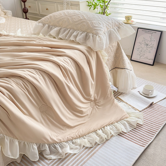 91家纺网 家纺一手货源 找家纺 菊上家纺 2026新款轻奢法式银丝豆豆席席子凉席-蝶恋花语 蝶恋花语-香槟