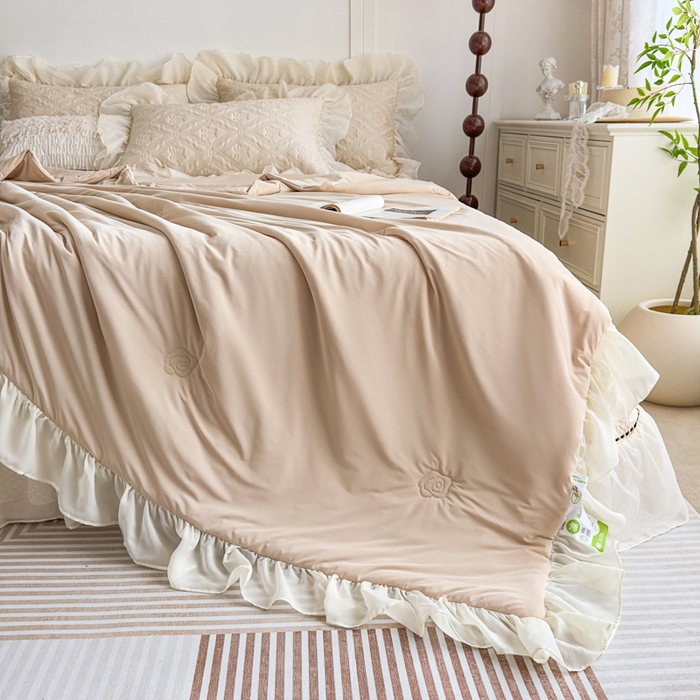 91家纺网 家纺一手货源 找家纺 菊上家纺 2026新款轻奢法式银丝豆豆席席子凉席-蝶恋花语 蝶恋花语-香槟