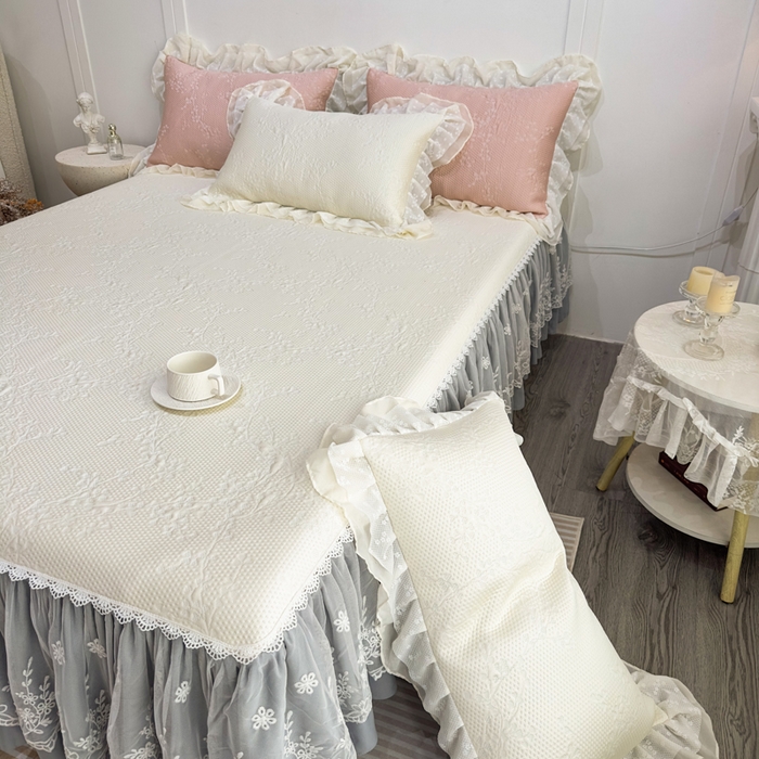 91家纺网 家纺一手货源 找家纺 （总）菊上家纺 2026新款PE凉感床裙款凉席夏被夏凉被空调被四件套-清雅之梦