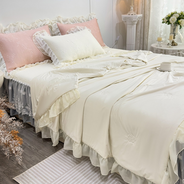 91家纺网 家纺一手货源 找家纺 菊上家纺 2026新款PE凉感床裙款凉席夏被夏凉被空调被四件套-清雅之梦 清雅之梦-珍珠白