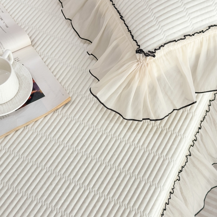 91家纺网 家纺一手货源 找家纺 菊上家纺 2026新款法式风PE床笠款凉席夏被夏凉被空调被四件套-法颂 法颂-珍珠白