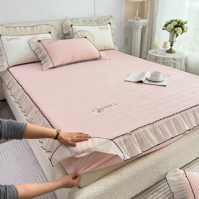 91家纺网 家纺一手货源 找家纺 菊上家纺 2026新款法式风PE床笠款凉席夏被夏凉被空调被四件套-法颂 法颂-樱花粉