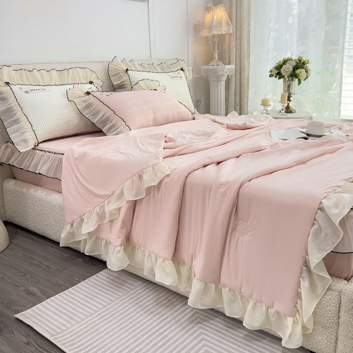 91家纺网 家纺一手货源 找家纺 菊上家纺 2026新款法式风PE床笠款凉席夏被夏凉被空调被四件套-法颂 法颂-樱花粉