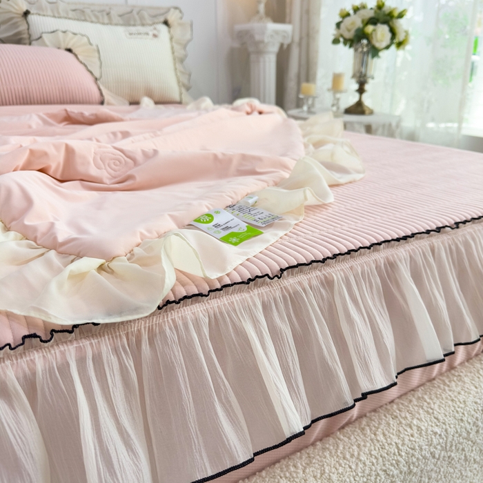 91家纺网 家纺一手货源 找家纺 菊上家纺 2026新款法式风PE床笠款凉席夏被夏凉被空调被四件套-法颂 法颂-樱花粉