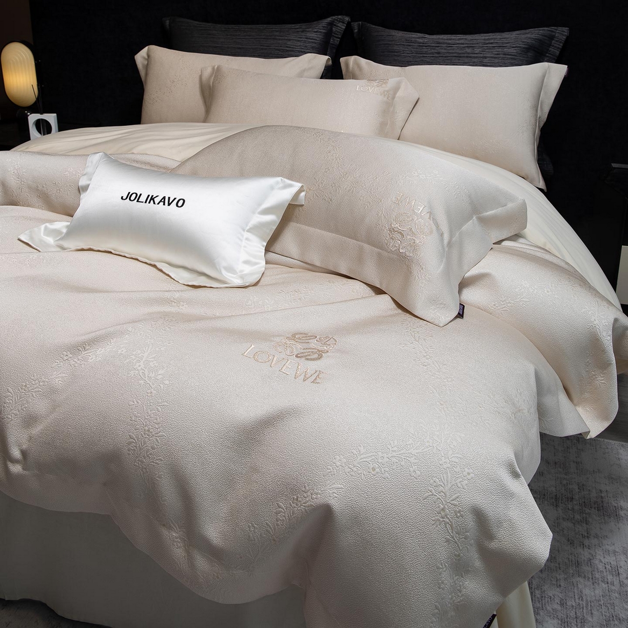 91家纺网 家纺一手货源 找家纺 2026高端新品A类100支长绒棉纯棉四件套100全棉厚织提花轻奢风重工刺绣被套 艾弗里-金