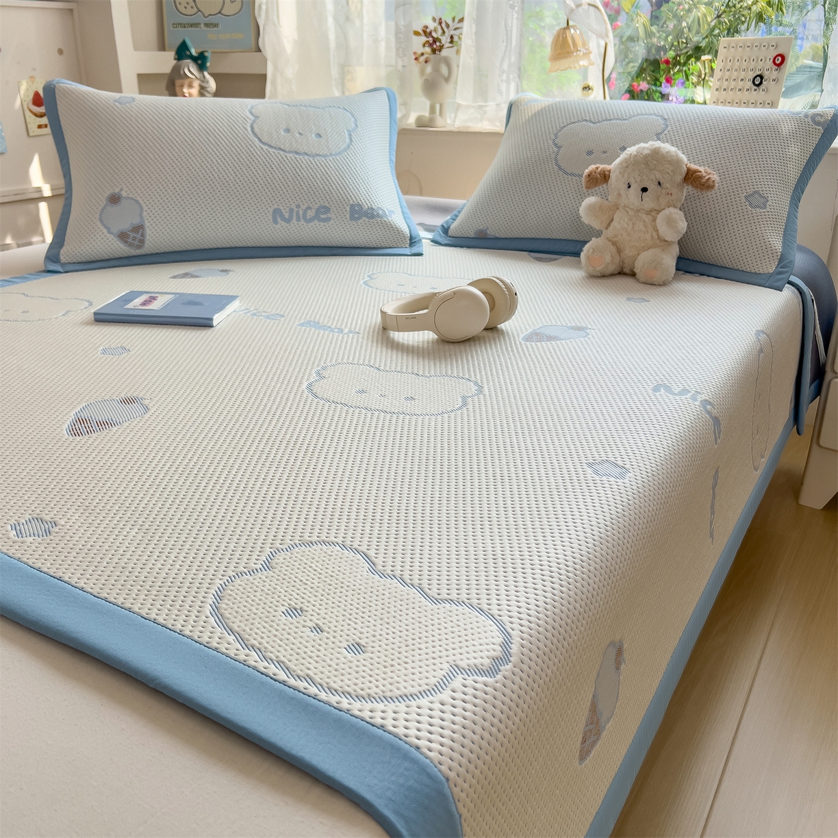 91家纺网 家纺一手货源 找家纺 雯豆家纺 2026新款PE中分子凉感凉席条席三件套加厚三明治款复合卡通提花凉席 PE提花凉席-北极熊