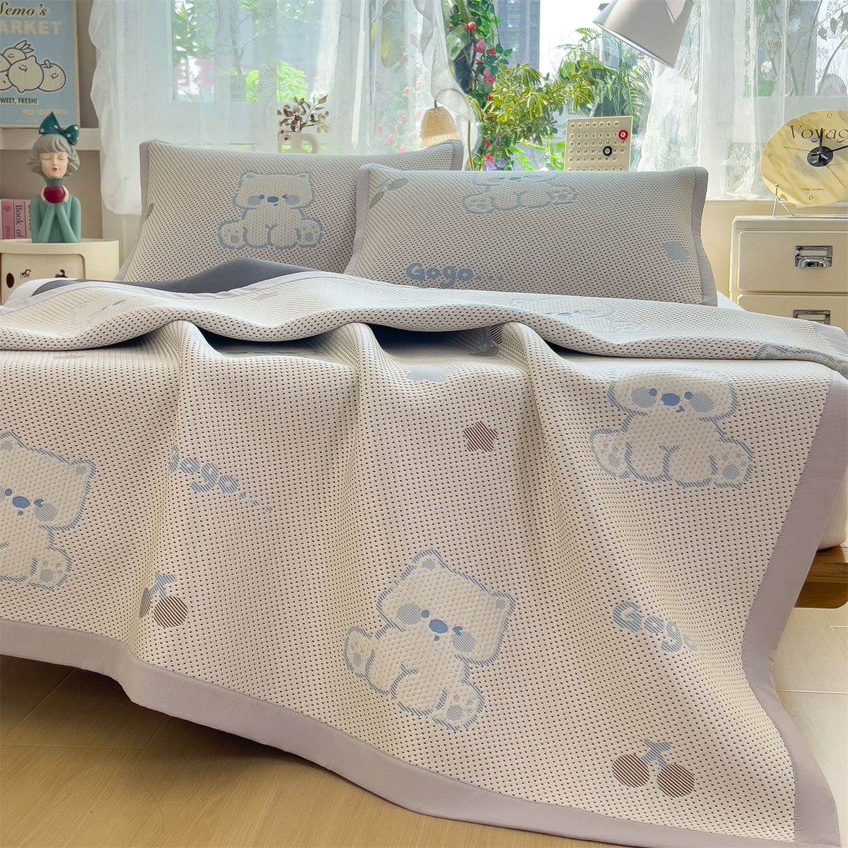 91家纺网 家纺一手货源 找家纺 雯豆家纺 2026新款PE中分子凉感凉席条席三件套加厚三明治款复合卡通提花凉席 PE提花凉席-奶萌狗