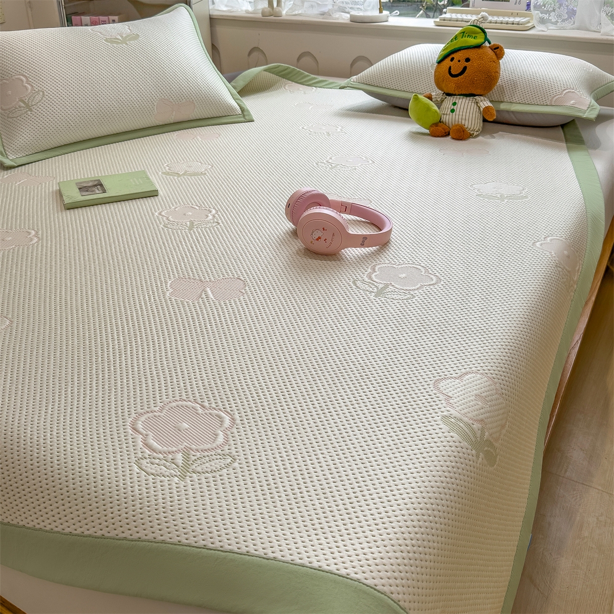 91家纺网 家纺一手货源 找家纺 雯豆家纺 2026新款PE中分子凉感凉席条席三件套加厚三明治款复合卡通提花凉席 PE提花凉席-郁金香