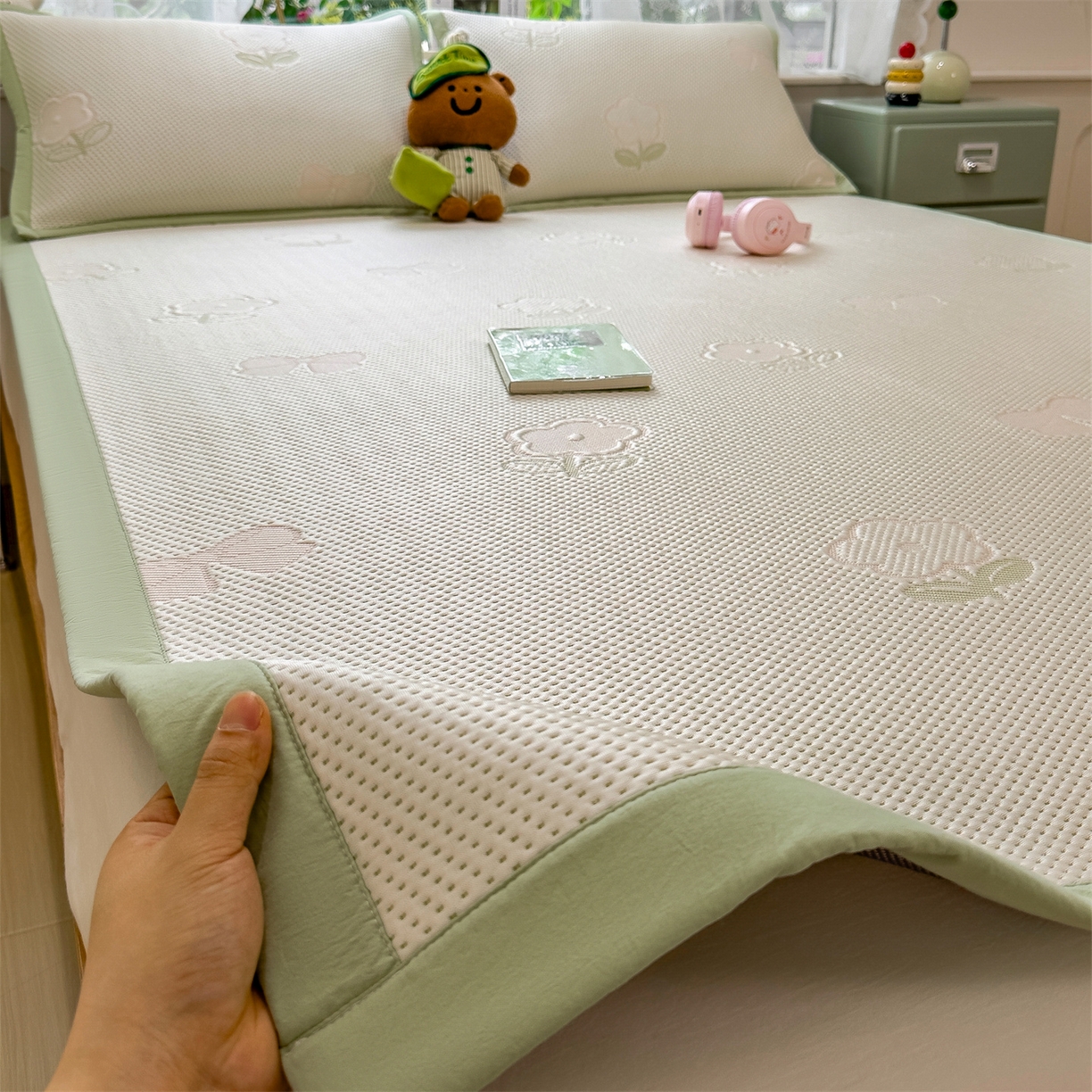 91家纺网 家纺一手货源 找家纺 雯豆家纺 2026新款PE中分子凉感凉席条席三件套加厚三明治款复合卡通提花凉席 PE提花凉席-郁金香