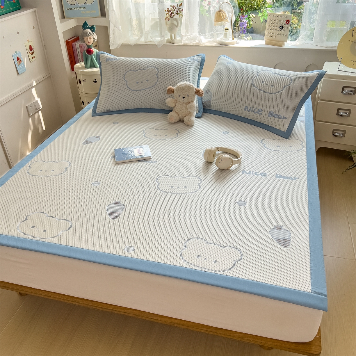 91家纺网 家纺一手货源 找家纺 雯豆家纺 2026新款PE中分子凉感凉席条席三件套加厚三明治款复合卡通提花凉席 PE提花凉席-北极熊