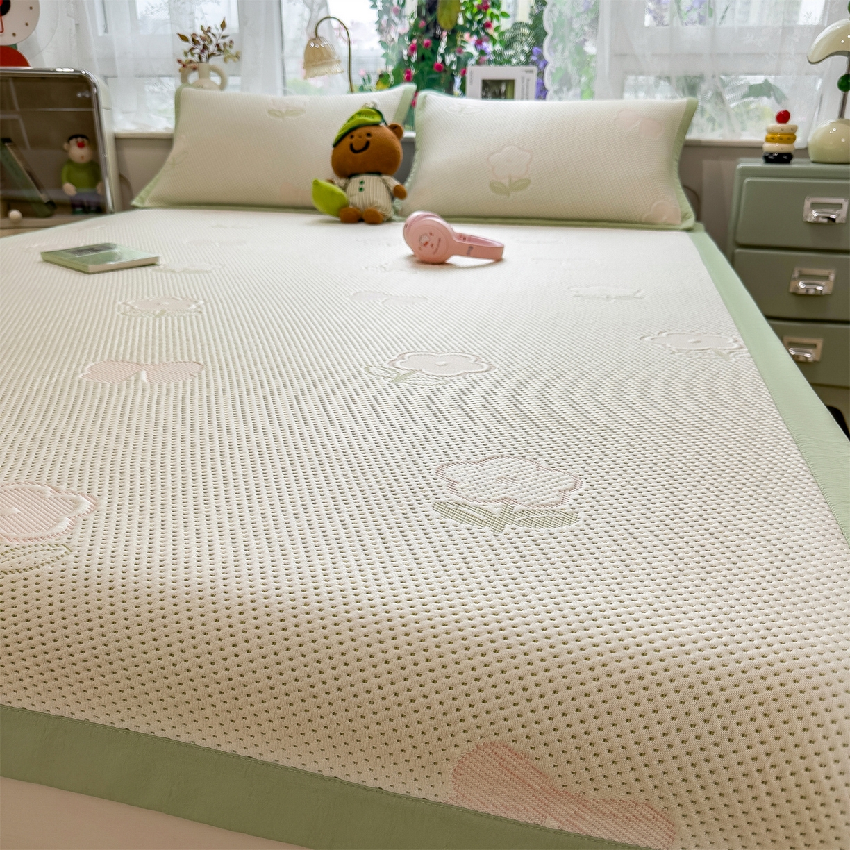 91家纺网 家纺一手货源 找家纺 雯豆家纺 2026新款PE中分子凉感凉席条席三件套加厚三明治款复合卡通提花凉席 PE提花凉席-郁金香