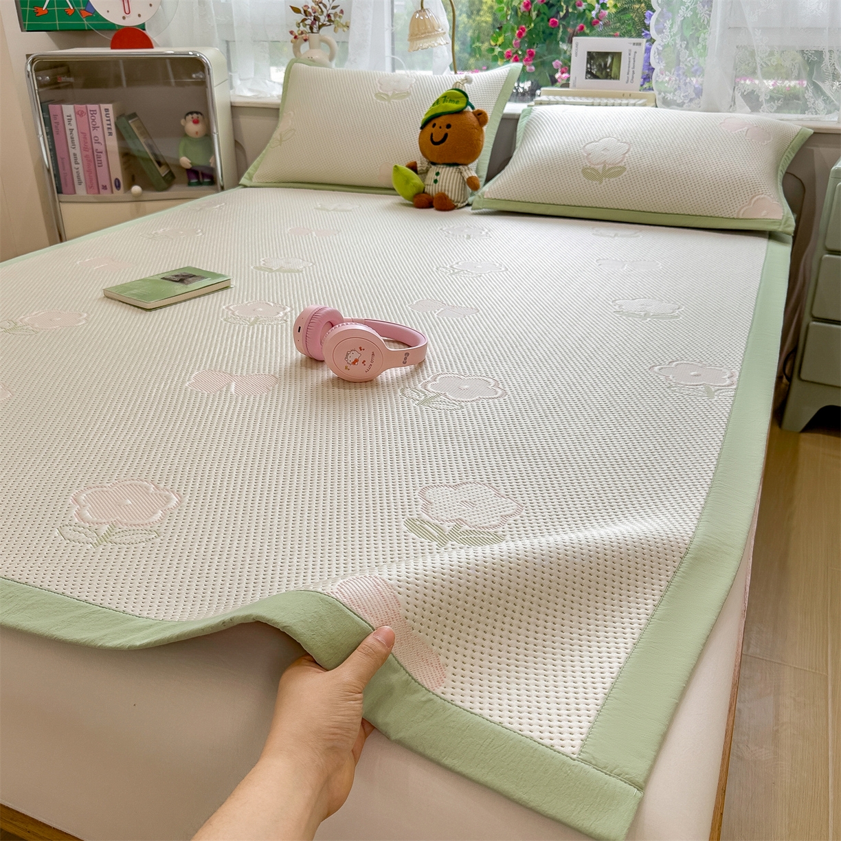 91家纺网 家纺一手货源 找家纺 雯豆家纺 2026新款PE中分子凉感凉席条席三件套加厚三明治款复合卡通提花凉席 PE提花凉席-郁金香