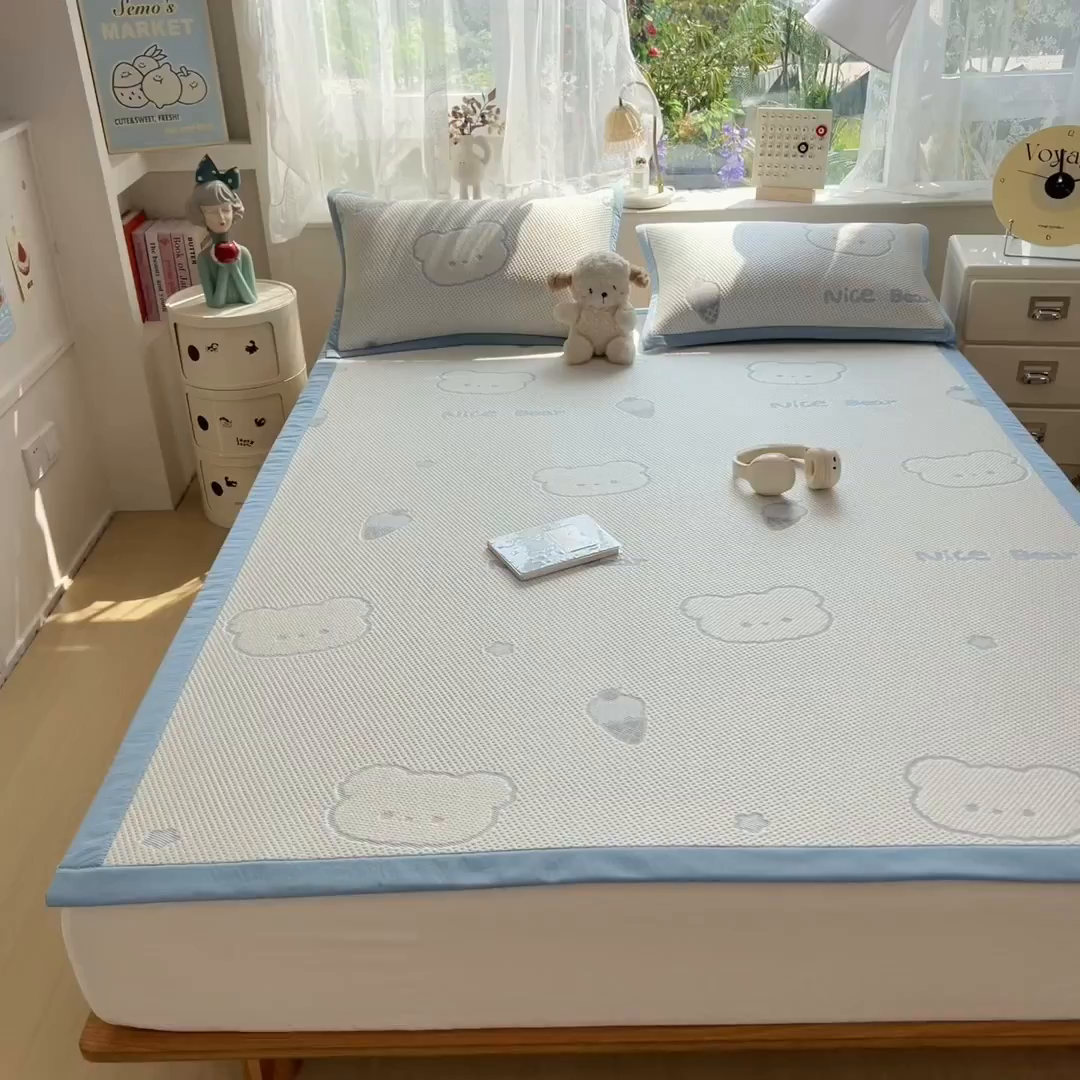 91家纺网 家纺一手货源 找家纺 雯豆家纺 2026新款PE中分子凉感凉席条席三件套加厚三明治款复合卡通提花凉席 PE提花凉席-北极熊