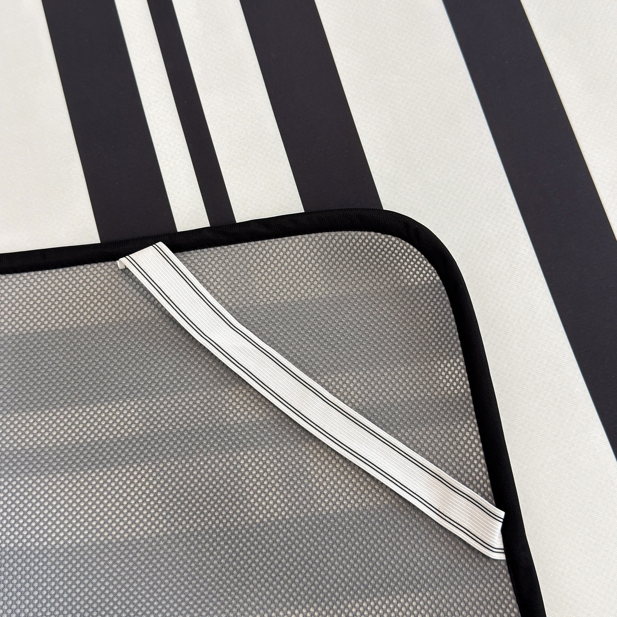 91家纺网 家纺一手货源 找家纺 懒猫家纺 2026新款大版卡通云感果冻床席床笠凉席 极简黑猫-床席款