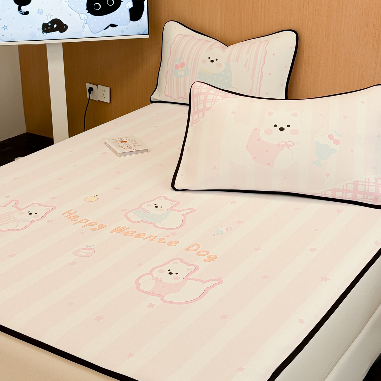 91家纺网 家纺一手货源 找家纺 懒猫家纺 2026新款大版卡通云感果冻床席床笠凉席 蜜桃汪星-床席款