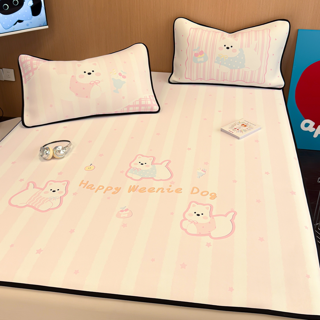 91家纺网 家纺一手货源 找家纺 懒猫家纺 2026新款大版卡通云感果冻床席床笠凉席 蜜桃汪星-床席款