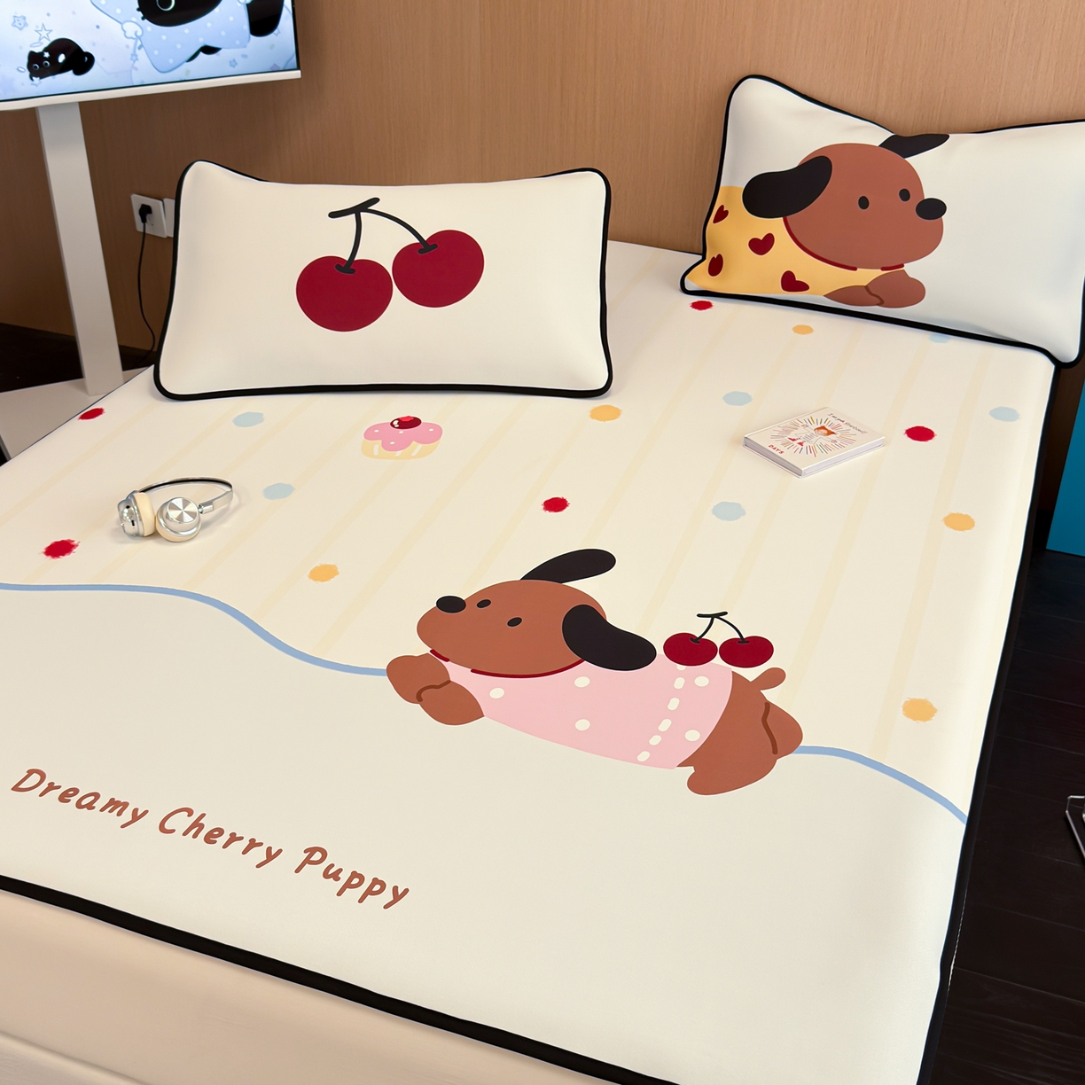 91家纺网 家纺一手货源 找家纺 懒猫家纺 2026新款大版卡通云感果冻床席床笠凉席 糖豆狗狗-床席款