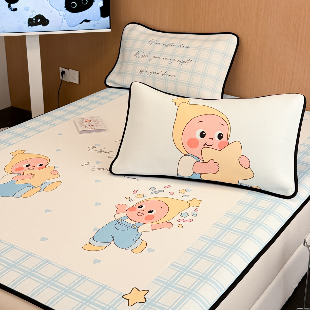 91家纺网 家纺一手货源 找家纺 懒猫家纺 2026新款大版卡通云感果冻床席床笠凉席 晚安小星星-床席款