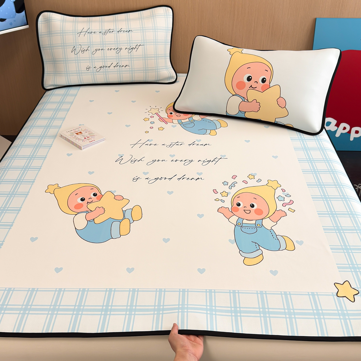 91家纺网 家纺一手货源 找家纺 懒猫家纺 2026新款大版卡通云感果冻床席床笠凉席 晚安小星星-床席款