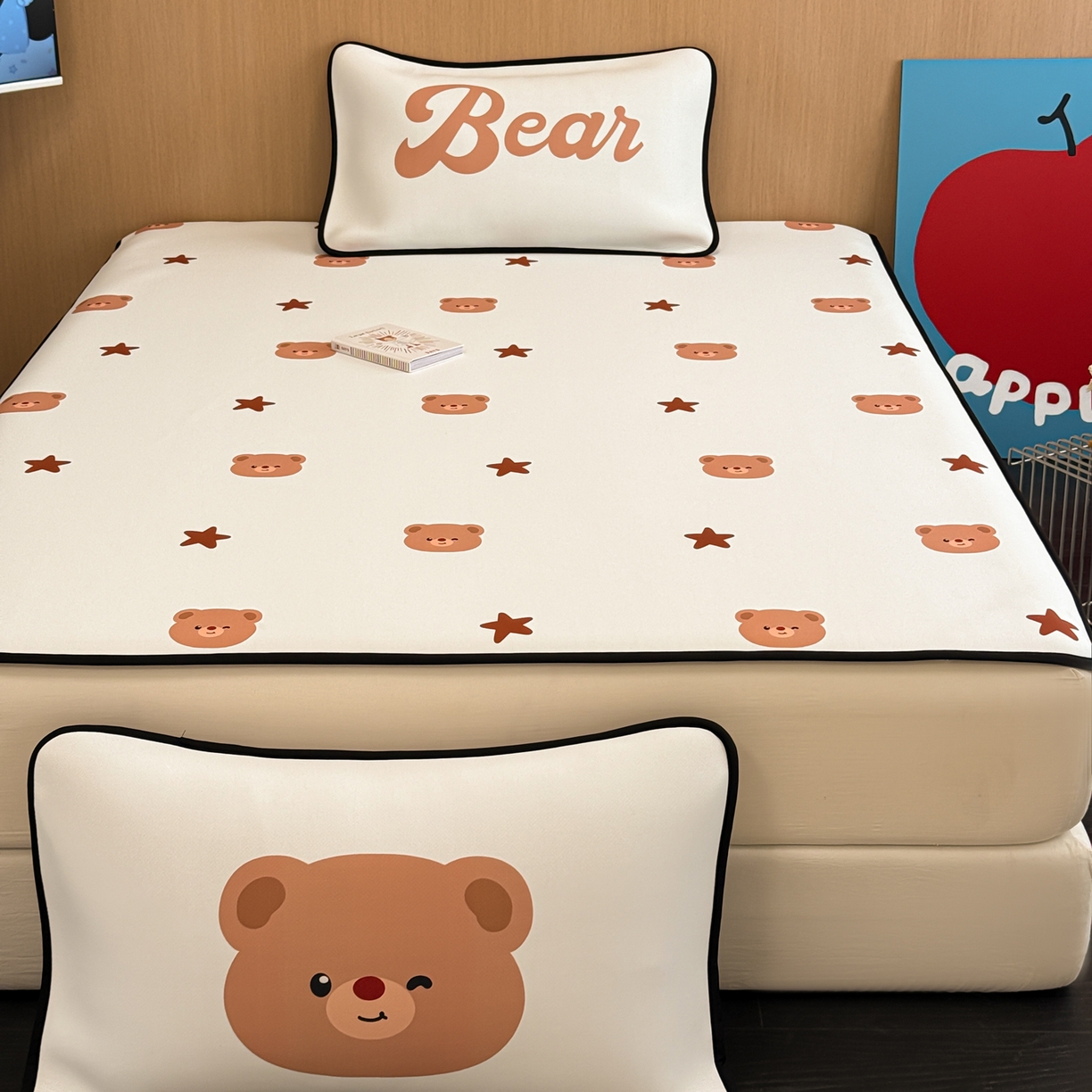 91家纺网 家纺一手货源 找家纺 懒猫家纺 2026新款大版卡通云感果冻床席床笠凉席 英伦小狗-床席款