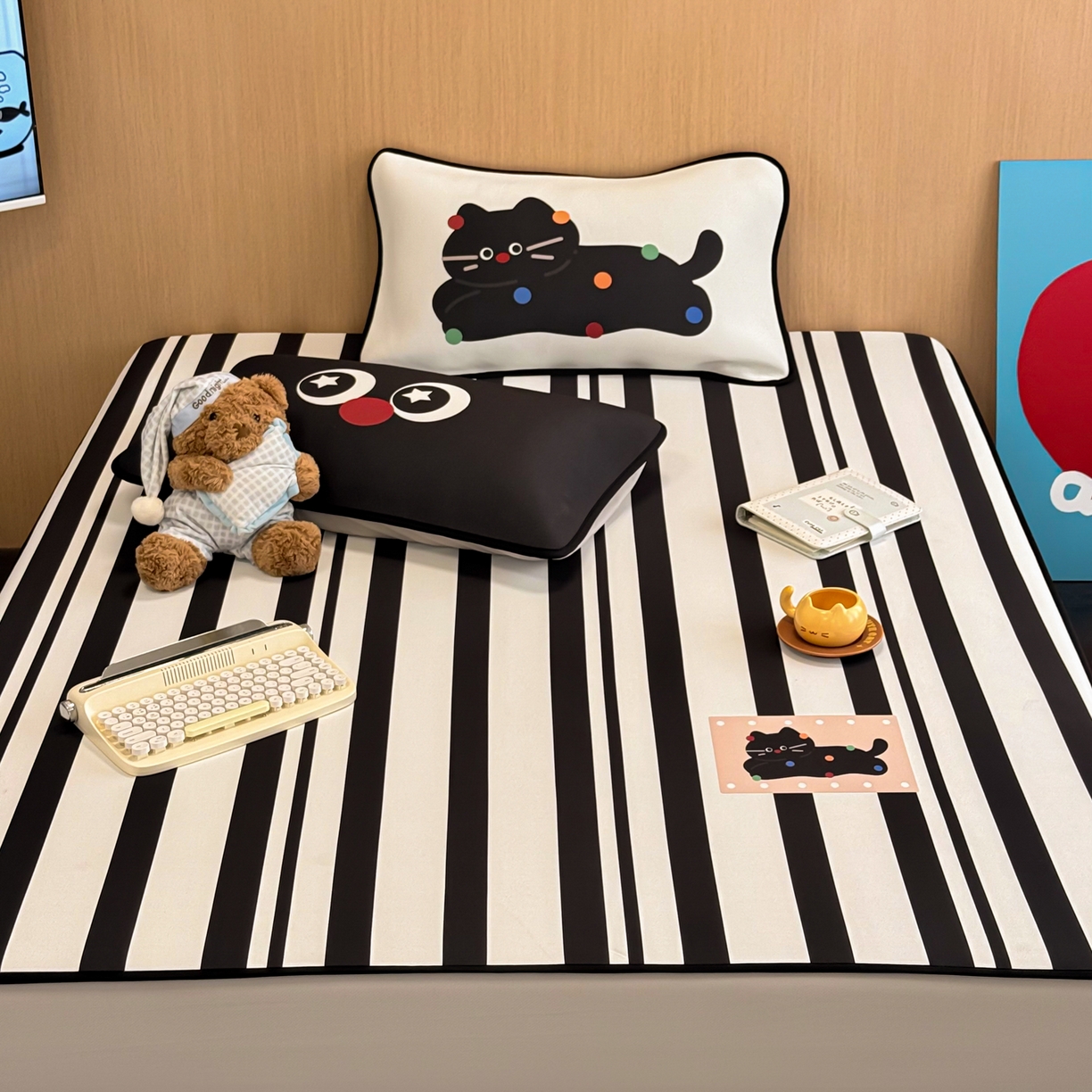 91家纺网 家纺一手货源 找家纺 懒猫家纺 2026新款大版卡通云感果冻床席床笠凉席 极简黑猫-床笠款