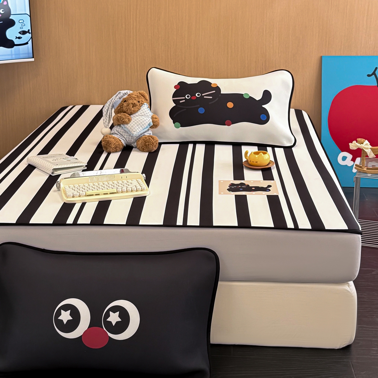 91家纺网 家纺一手货源 找家纺 懒猫家纺 2026新款大版卡通云感果冻床席床笠凉席 极简黑猫-床笠款