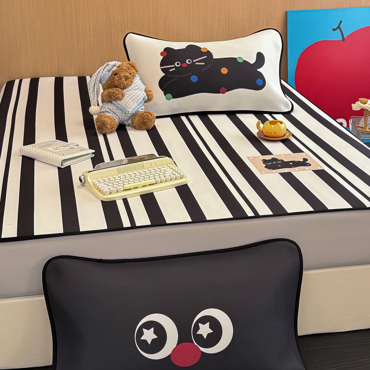 91家纺网 家纺一手货源 找家纺 懒猫家纺 2026新款大版卡通云感果冻床席床笠凉席 极简黑猫-床笠款