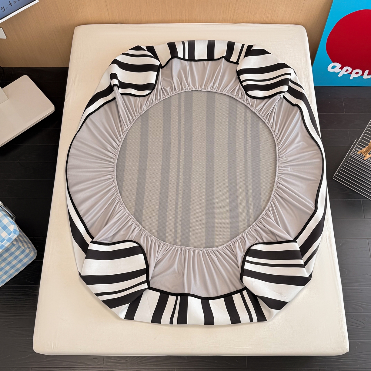 91家纺网 家纺一手货源 找家纺 懒猫家纺 2026新款大版卡通云感果冻床席床笠凉席 极简黑猫-床笠款