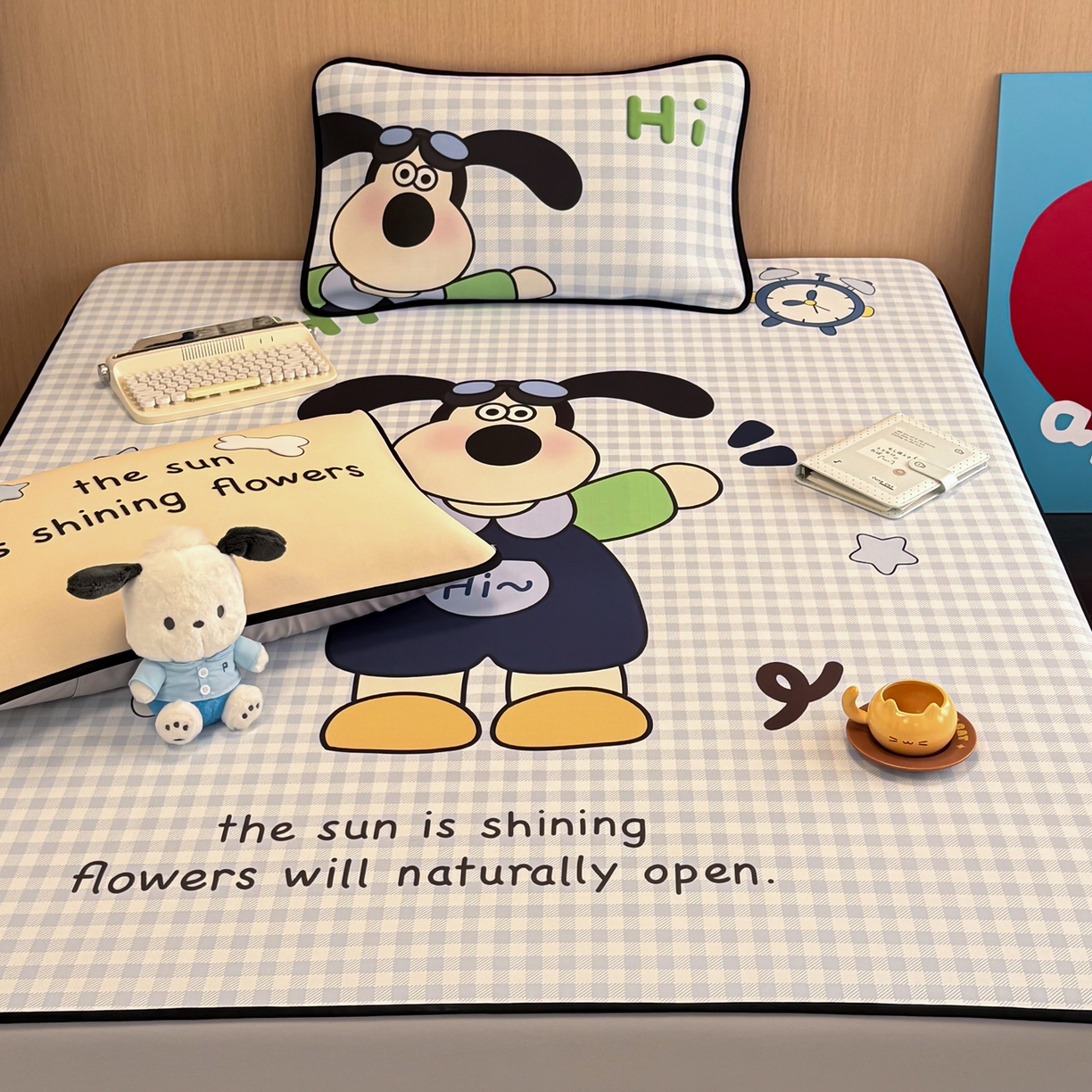 91家纺网 家纺一手货源 找家纺 懒猫家纺 2026新款大版卡通云感果冻床席床笠凉席 蓝格小狗-床笠款