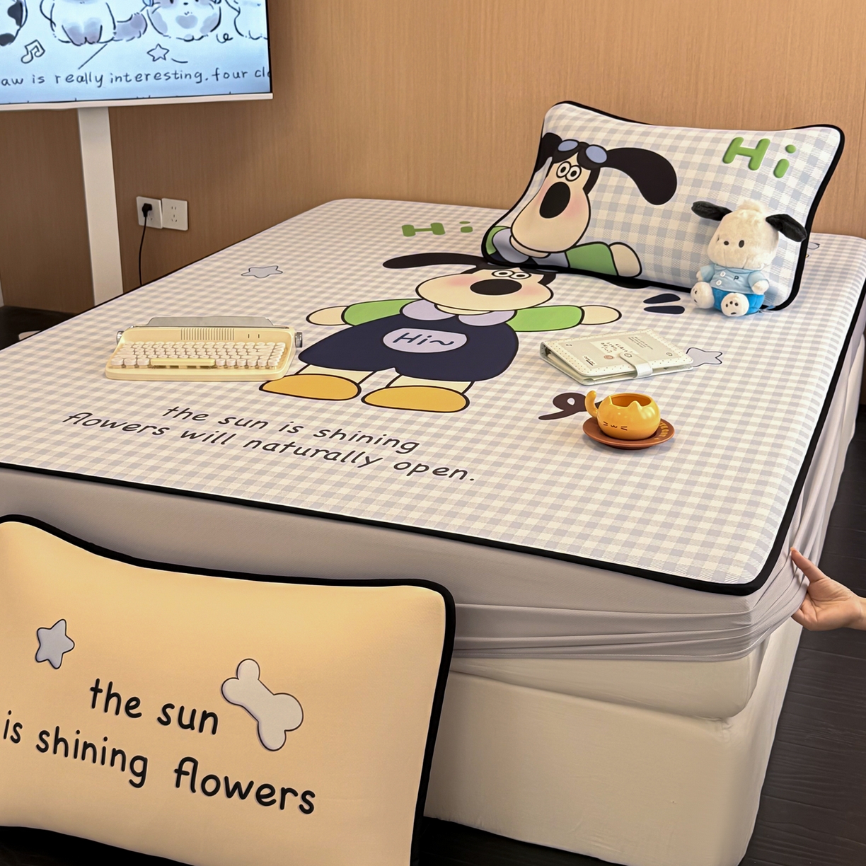 91家纺网 家纺一手货源 找家纺 懒猫家纺 2026新款大版卡通云感果冻床席床笠凉席 蓝格小狗-床笠款