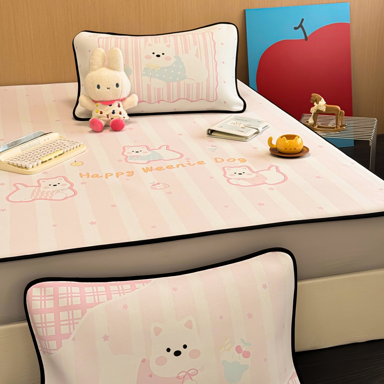 91家纺网 家纺一手货源 找家纺 懒猫家纺 2026新款大版卡通云感果冻床席床笠凉席 蜜桃汪星-床笠款