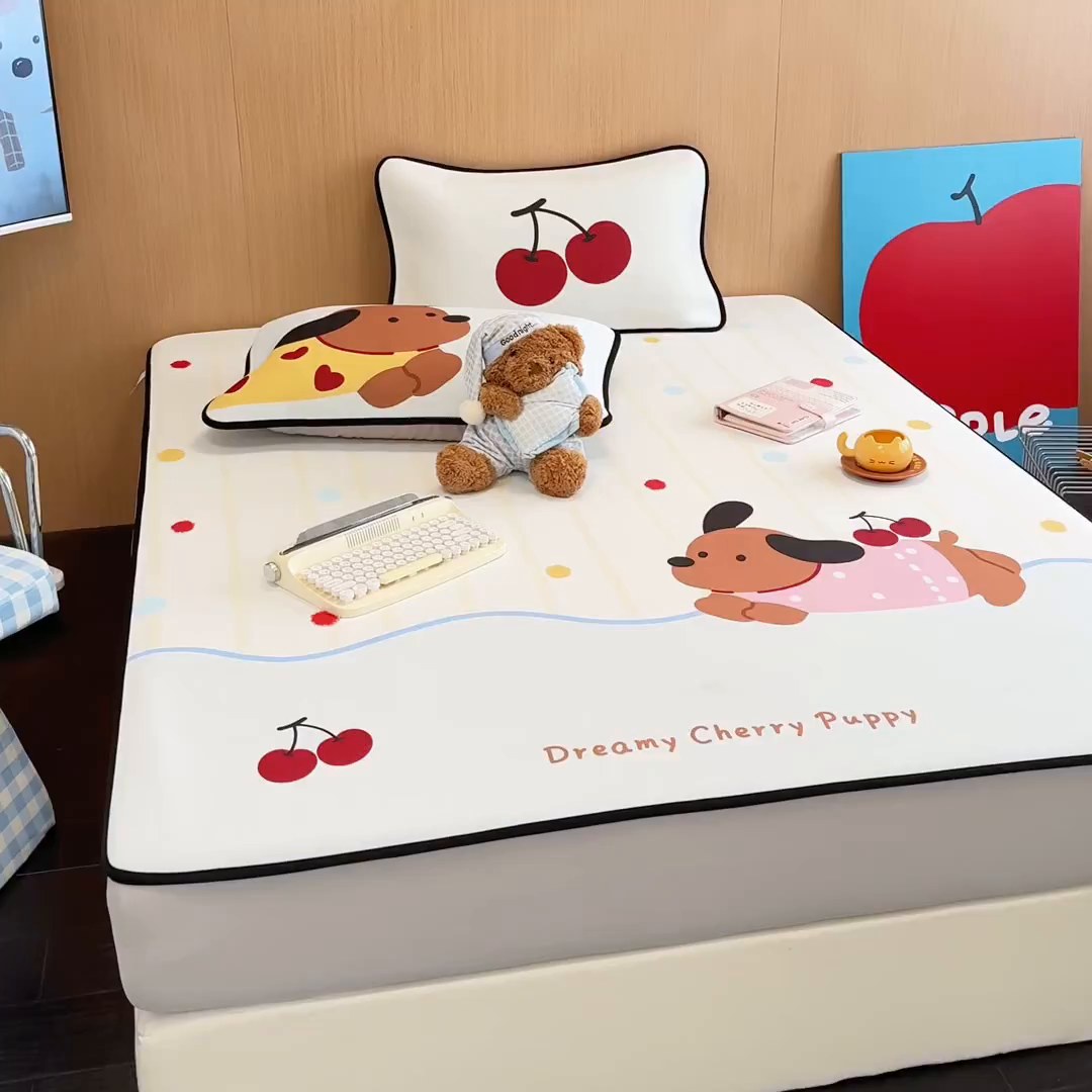 91家纺网 家纺一手货源 找家纺 懒猫家纺 2026新款大版卡通云感果冻床席床笠凉席 糖豆狗狗-床笠款