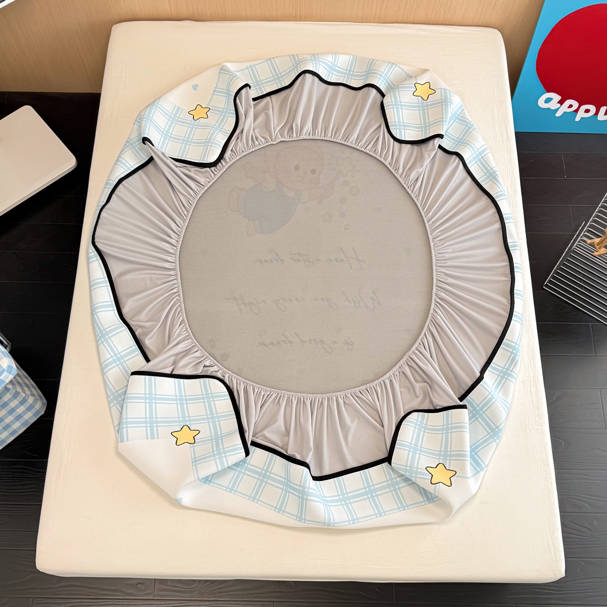 91家纺网 家纺一手货源 找家纺 懒猫家纺 2026新款大版卡通云感果冻床席床笠凉席 晚安小星星-床笠款