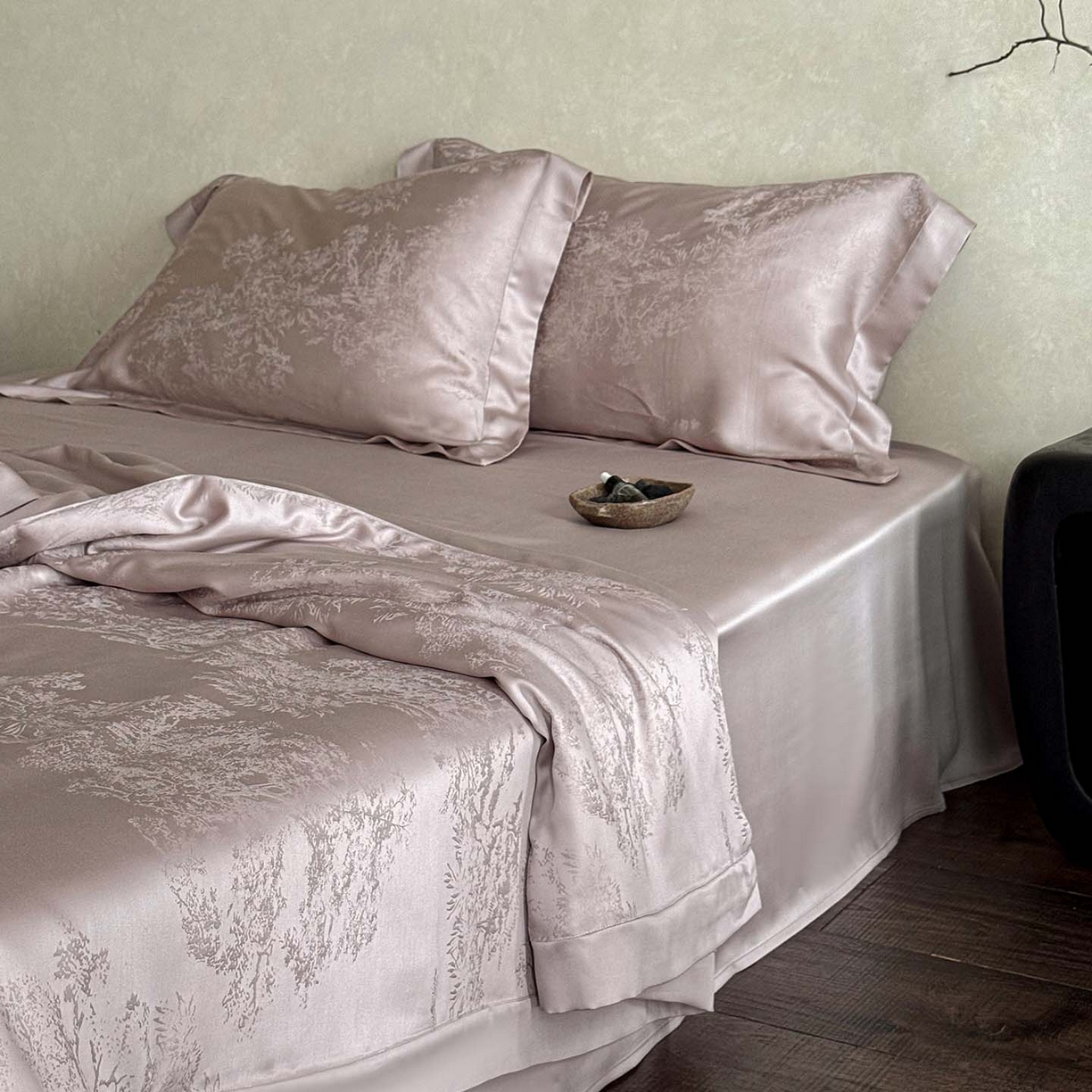 91家纺网 家纺一手货源 找家纺 （总）花时间 2026新款提花夏凉被天丝赫本夏被四件套