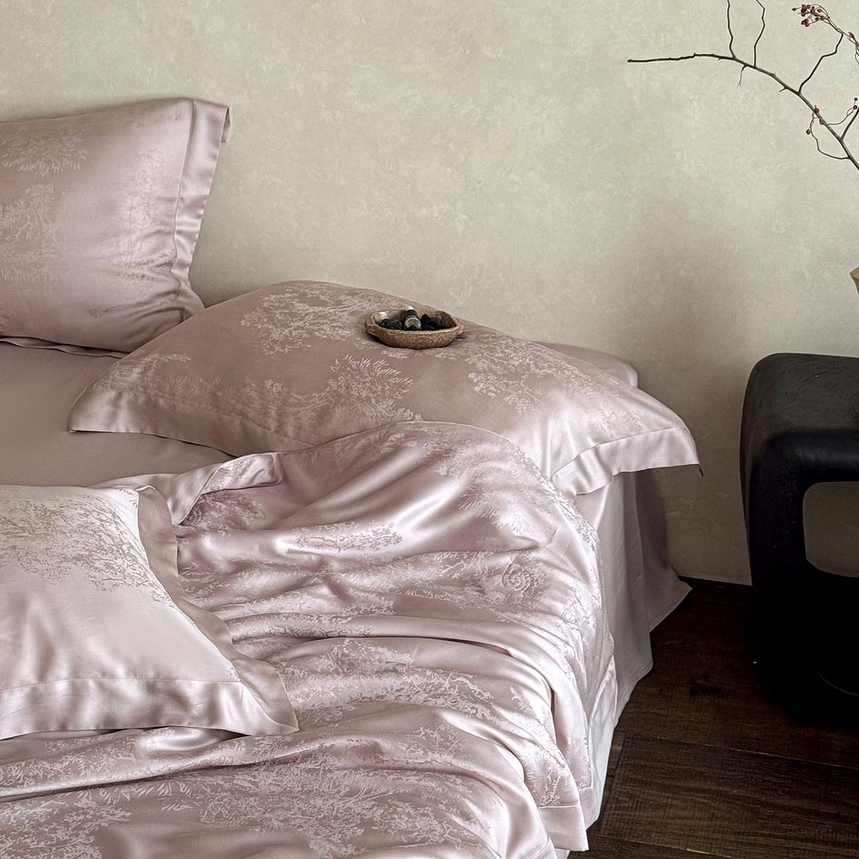 91家纺网 家纺一手货源 找家纺 （总）花时间 2026新款提花夏凉被天丝赫本夏被四件套