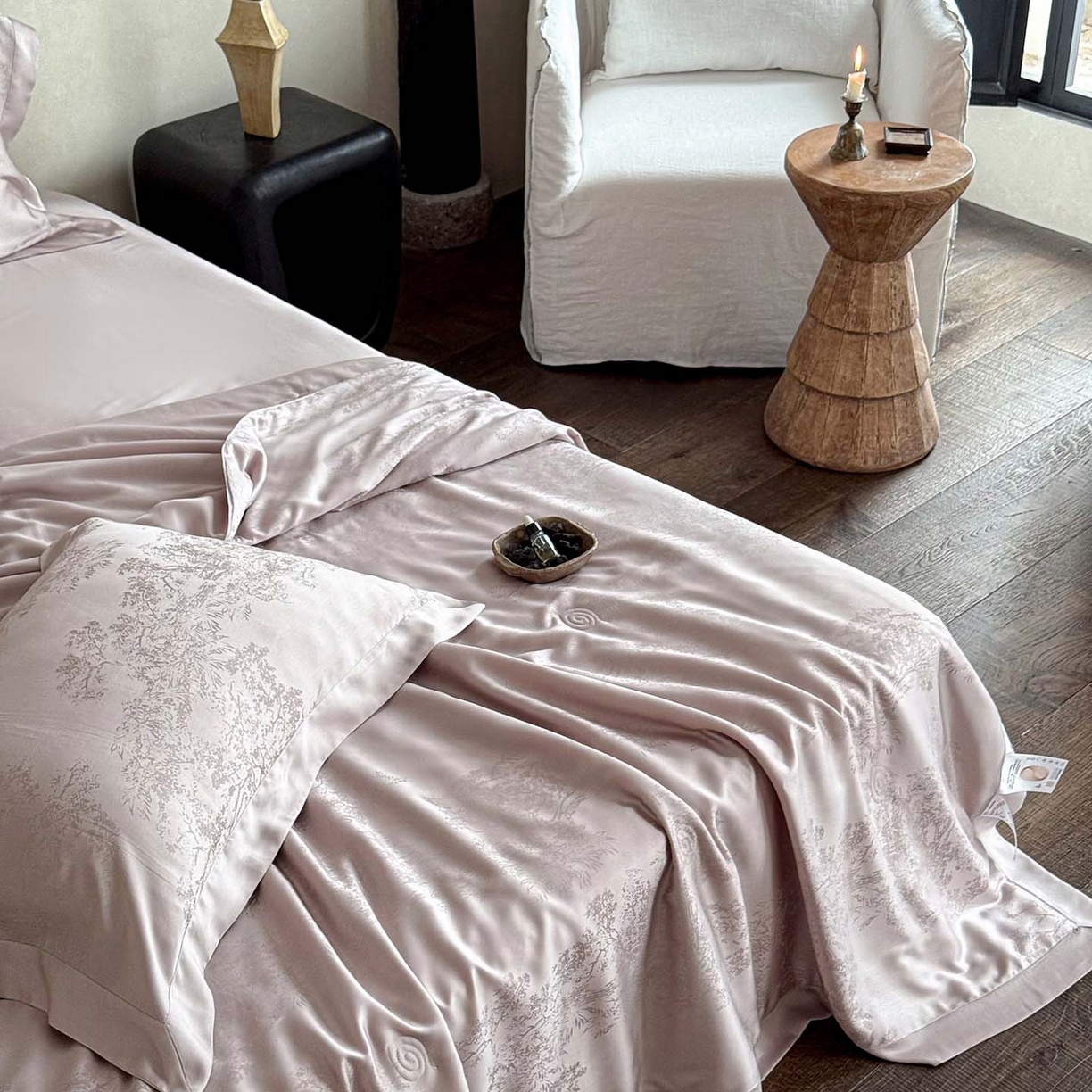 91家纺网 家纺一手货源 找家纺 （总）花时间 2026新款提花夏凉被天丝赫本夏被四件套